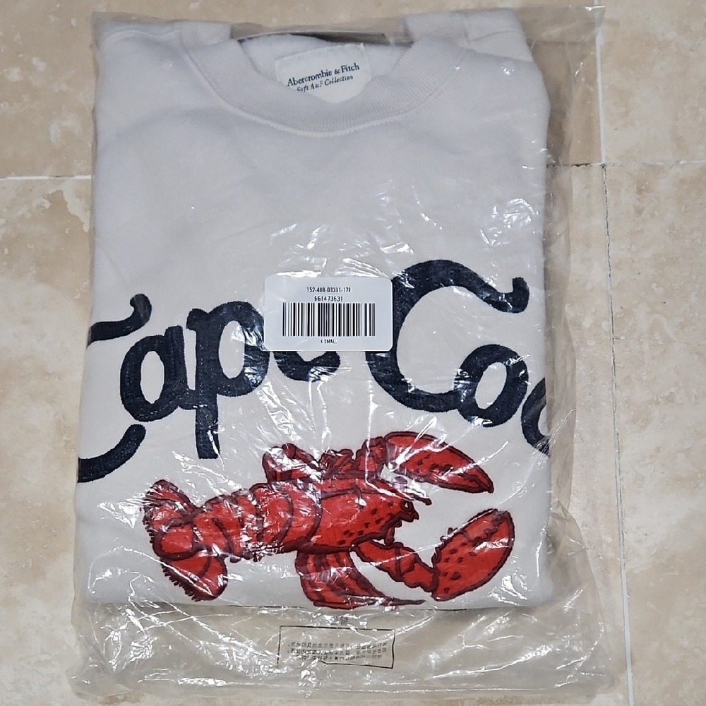 NWT Abercrombie Cape Cod Lobster Graphic Crewneck Pullover XS